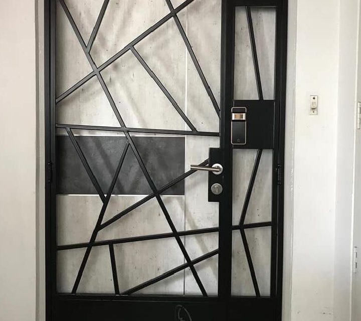 Mild-Steel-Interior-Designer-HDB-Gate-4x7-feet