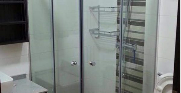 l-shape-glass-showerscreen