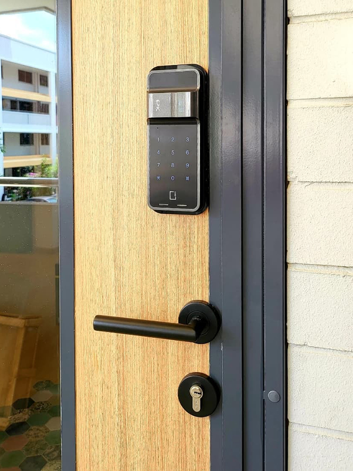 Designer Glass HDB Gate Laminate-3