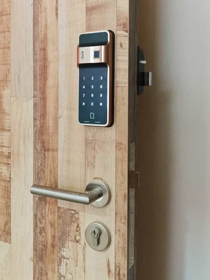 EPIC 5G Digital Door Lock Satin Gold -2