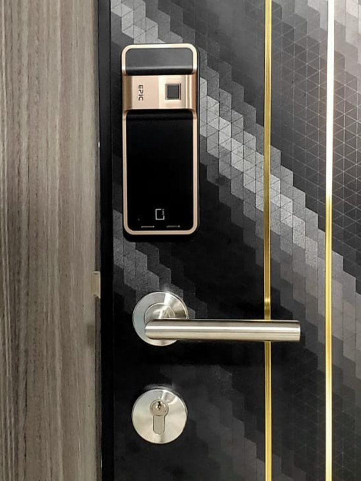 EPIC 5G Digital Door Lock Satin Gold-3