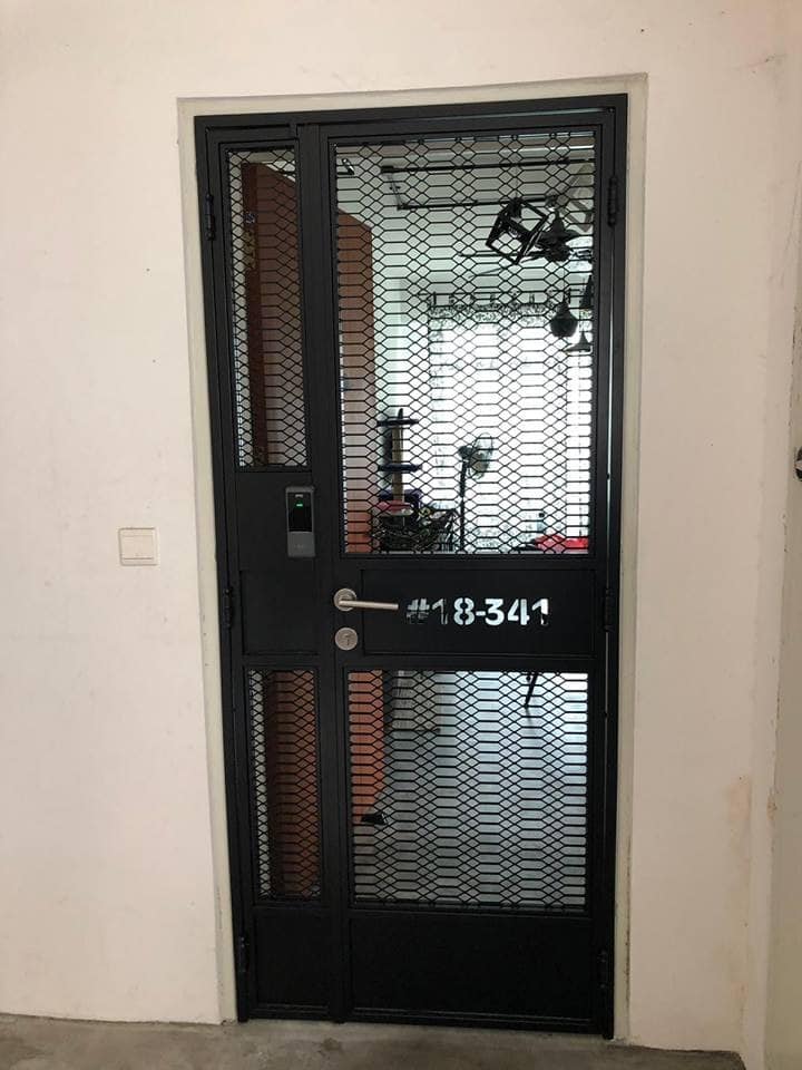 Retro Big HDB Mesh Gate (Type 2) – Popular