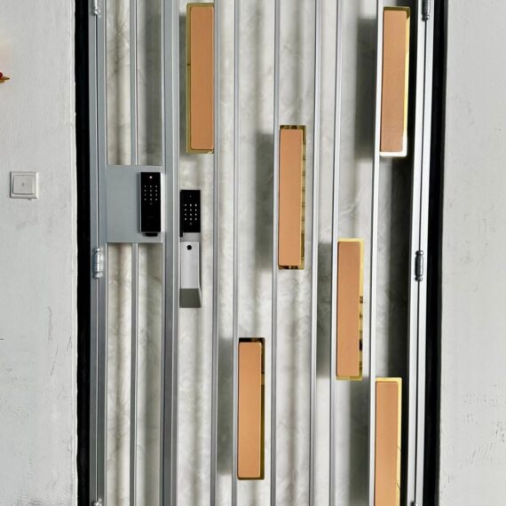 Kato 2K Gold Leather Gate