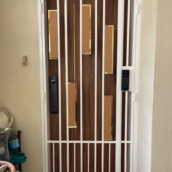 Kato 2K Gold Leather Gate