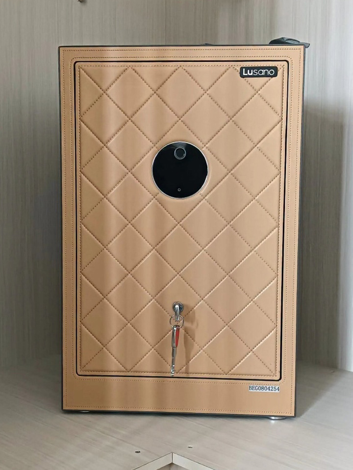 Lusano Maison Leather Safe 60
