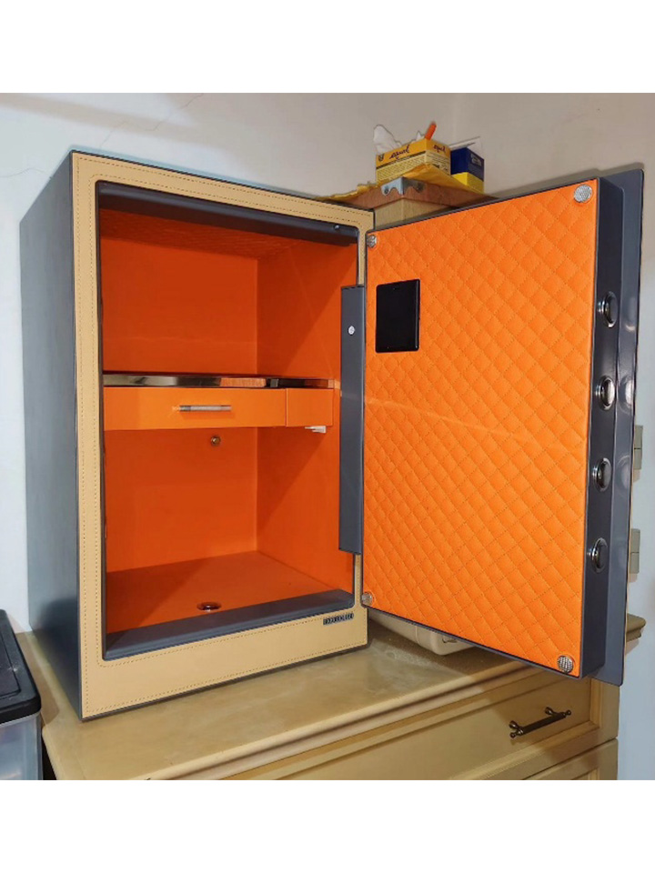 Lusano Maison Leather Safe 60