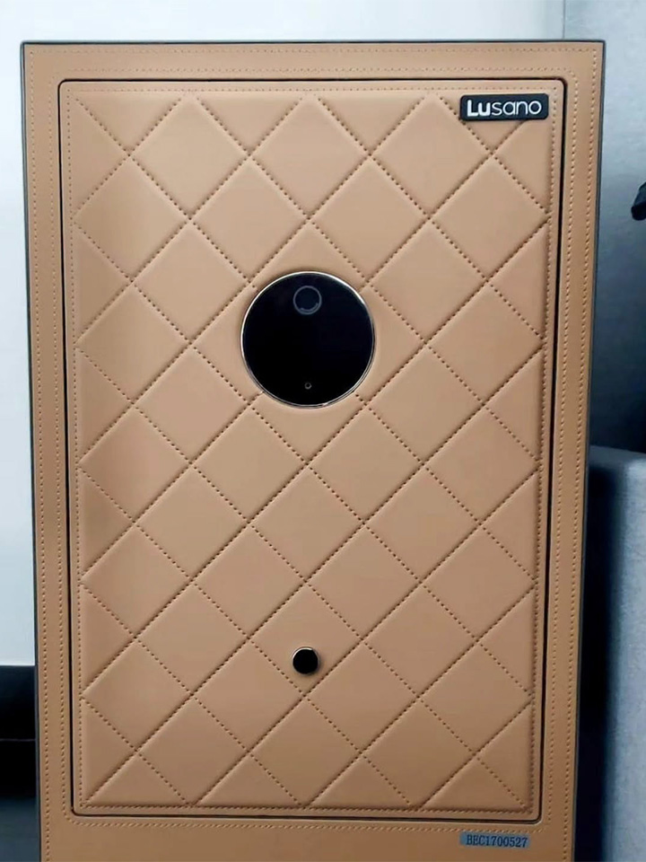 Lusano Maison Leather Safe 60