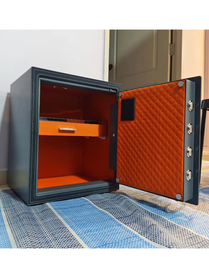 The Maison 45 Leather Safe 26 Kg