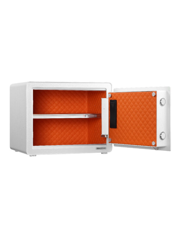 The Solitaire 30 Leather Safe
