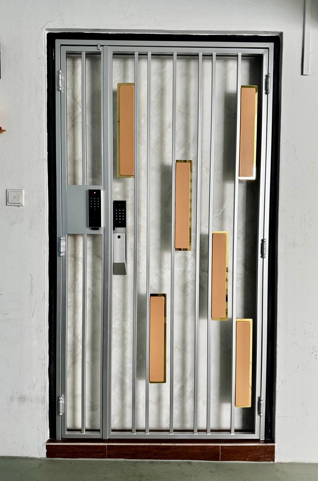 MyDigitalLock - Kato-2K-Gold-Leather-Gate MyDigitalLock - Kato-2K-Gold-Leather-Gate