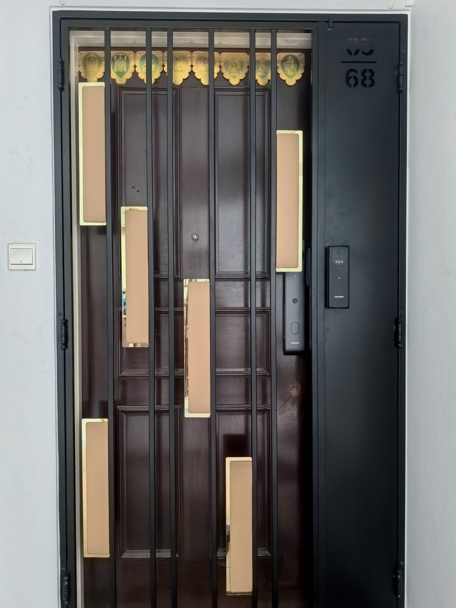 MyDigitalLock - kKato-2K-Gold-Leather-Gate MyDigitalLock - kKato-2K-Gold-Leather-Gate