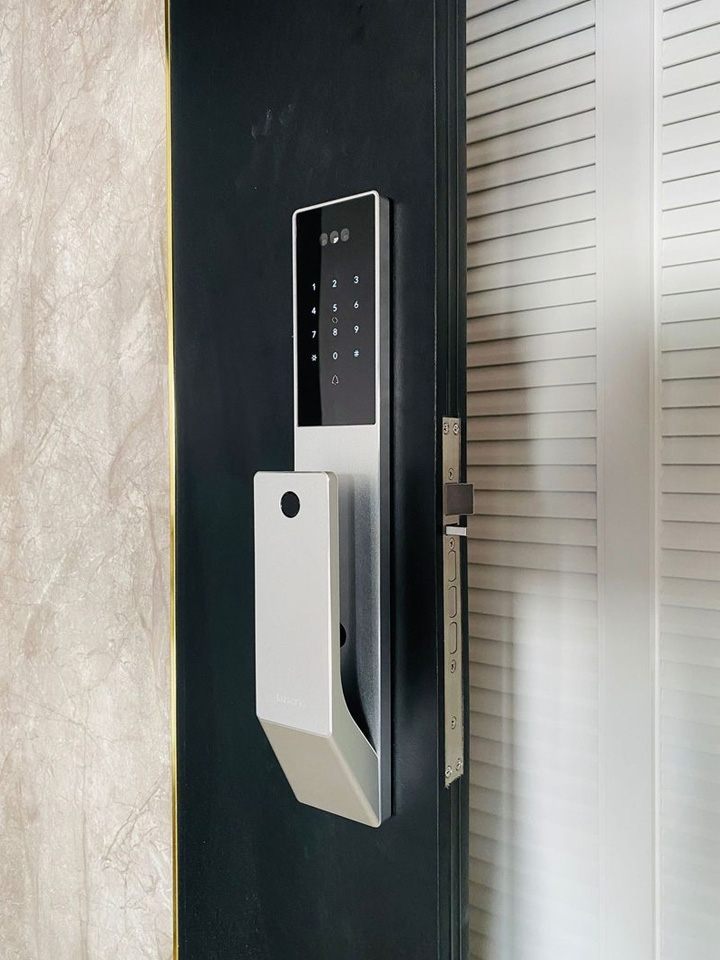 Lusano Space X+ Digital Door Lock (No Door viewer) $499 for HDB