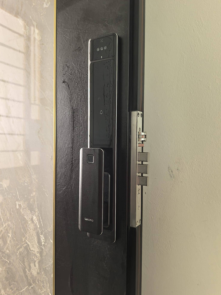 Lusano-Smart-Lock-3D-Effect-Laminate-by-Formica