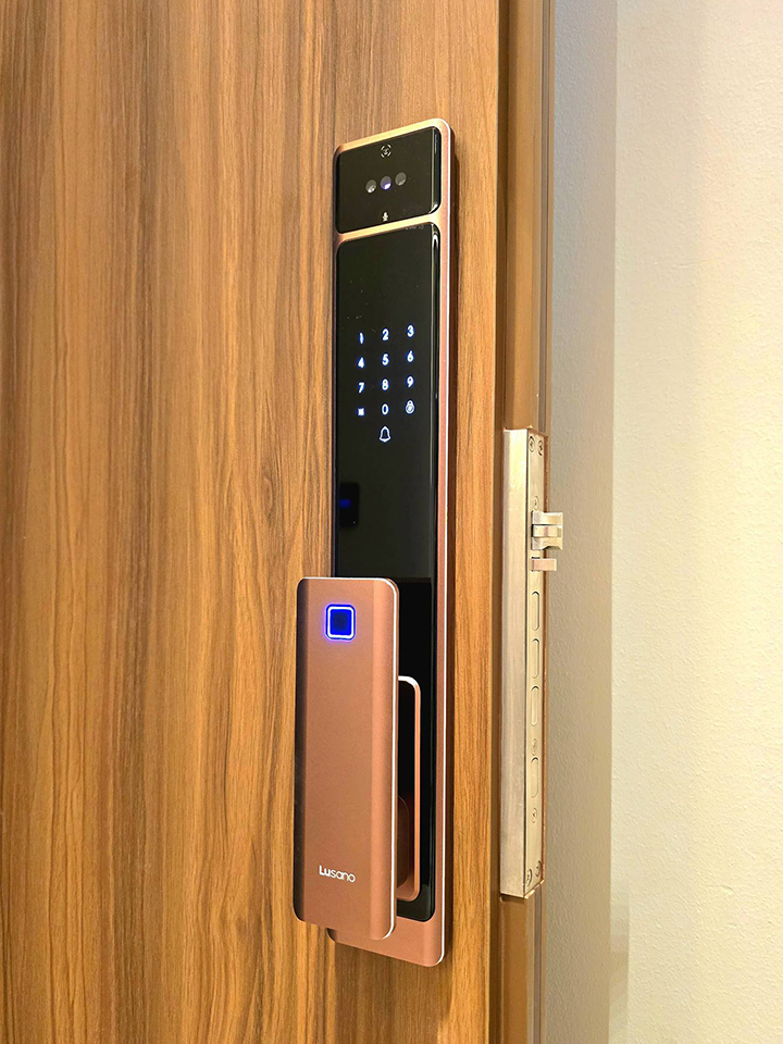 MyDigitalLock - Ultra-Slim-Coffe-brown-Installation
