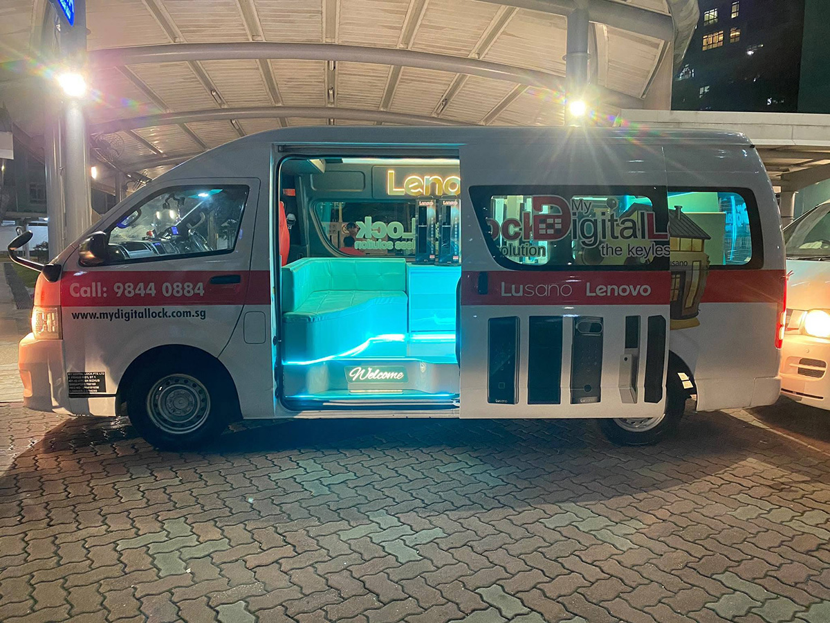 Mobile Showroom Navigation - One trip. One team. Maximum convenience. Mobile Showroom Navigation - One trip. One team. Maximum convenience.