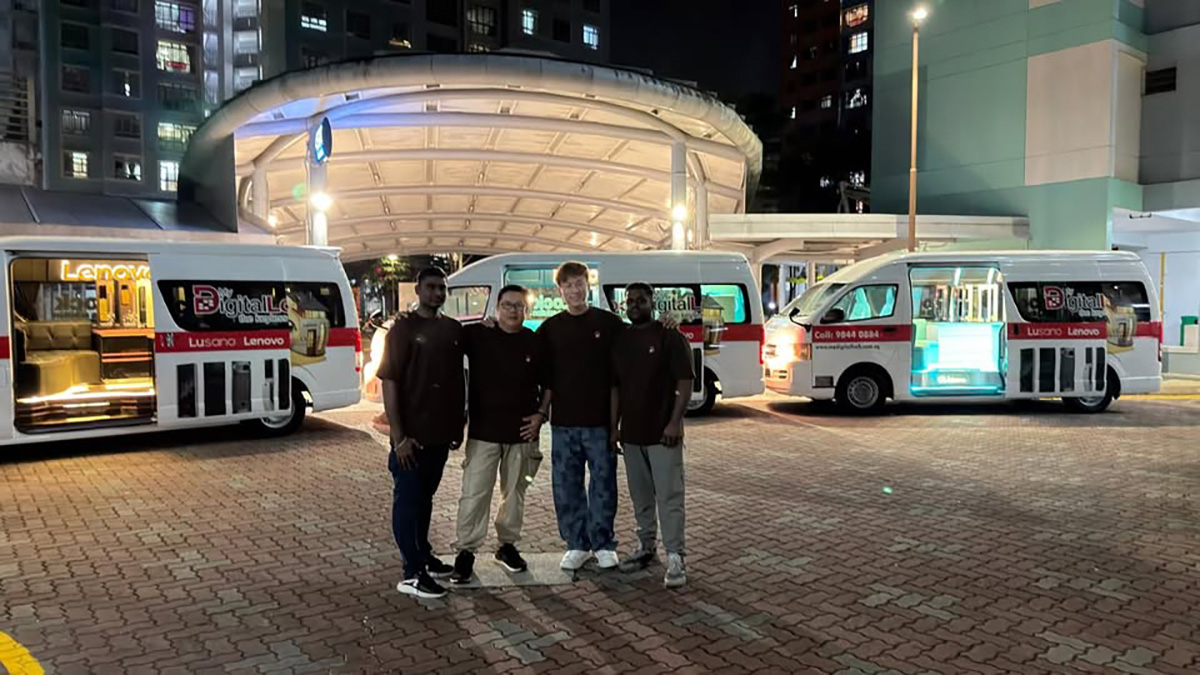 Mobile Showroom Navigation - Top 3 VVIP Mobile Showroom Services Mobile Showroom Navigation - Top 3 VVIP Mobile Showroom Services