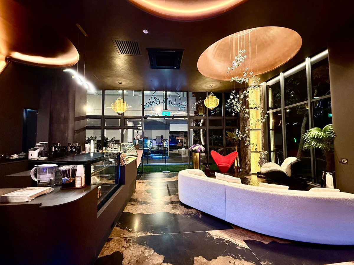 Mobile Showroom Navigation - VVIP Service 3 Dine at Our Café - We’ll Send You Home Mobile Showroom Navigation - VVIP Service 3 Dine at Our Café - We’ll Send You Home