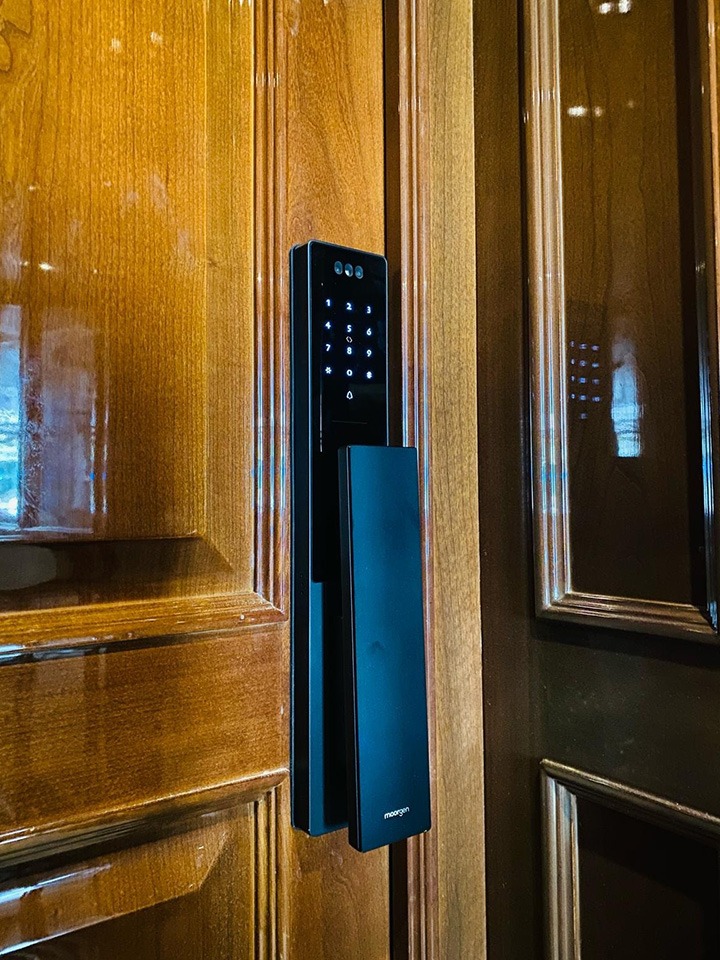 Mydigitallock - Moorgen Swarovski Crystal Digital Lock Installed on a Private Yacht