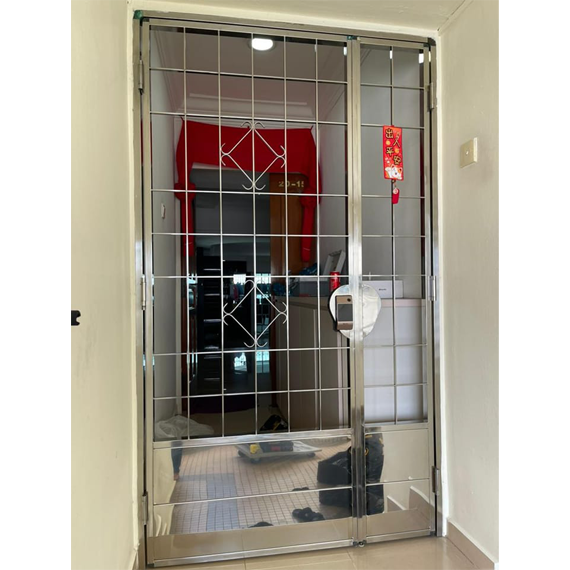 4×7 Feet Stainless Steel Complex Gate