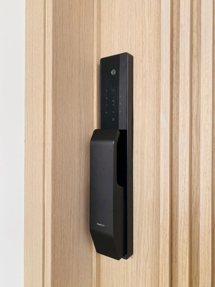Swarovski Crystal Door & Gate - T9 Mika Black